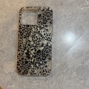 Carson & Quinn Leopard Print iPhone 15 Pro Max Case